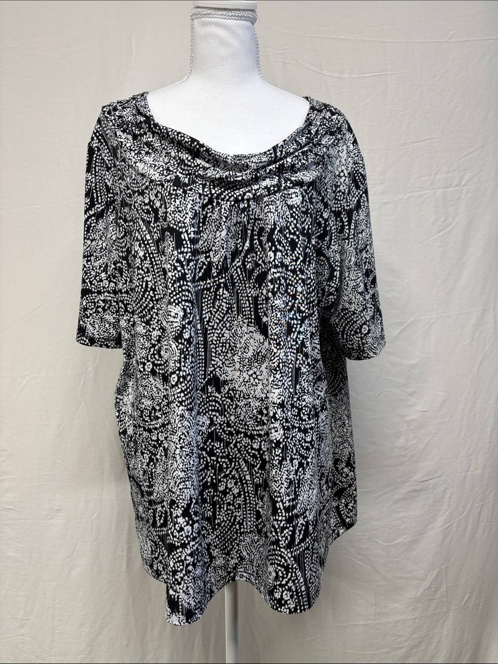 Penningtons Black & White Printed Scoop Neck Tunic